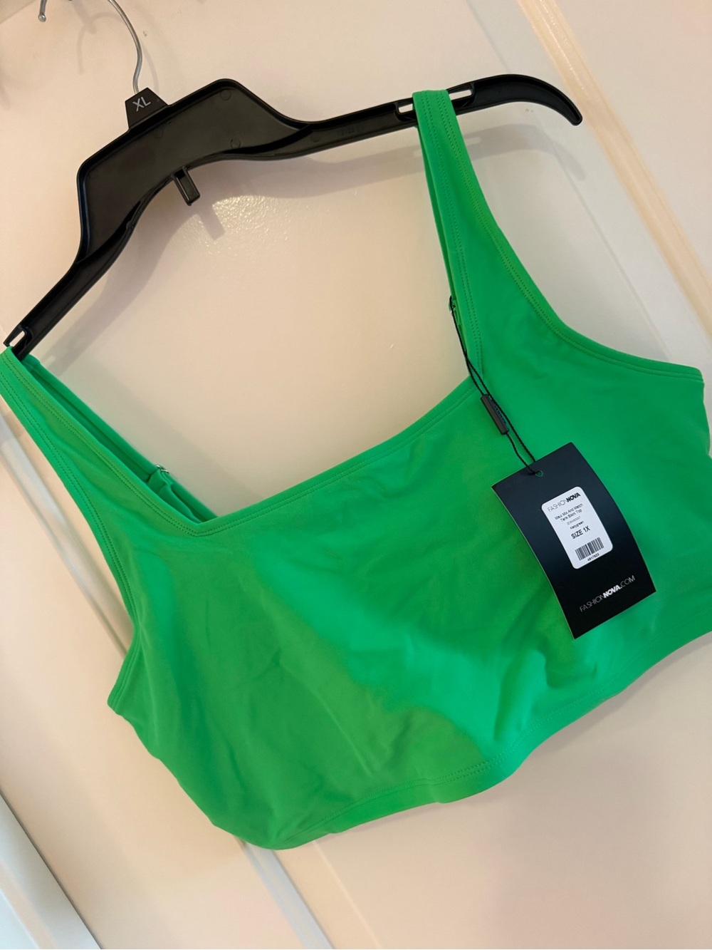 NWT: Fashion Nova Neon Green Bikini Top - size 1x